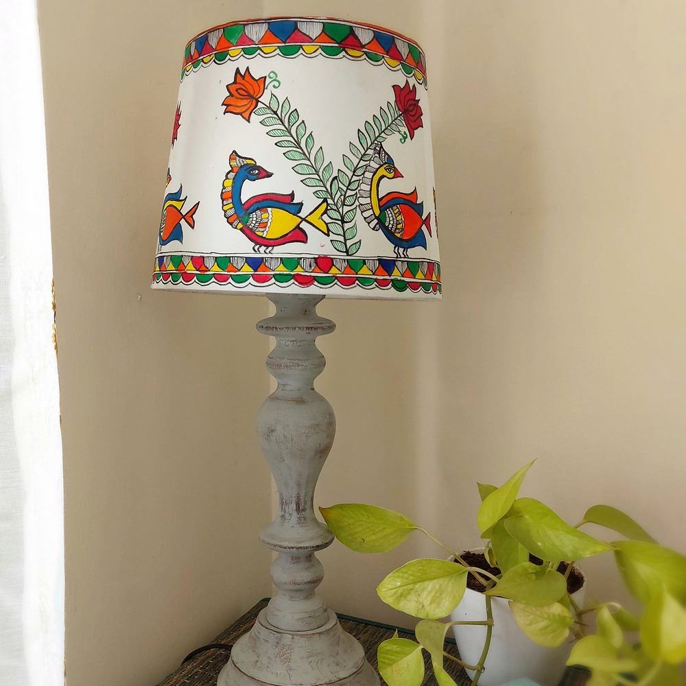peacock design table lamp