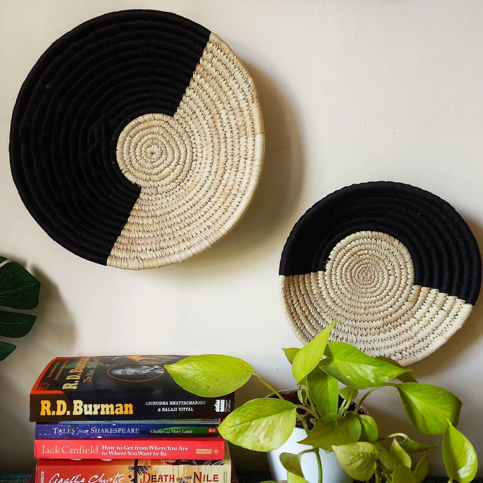 black thread sabai grass wall plates